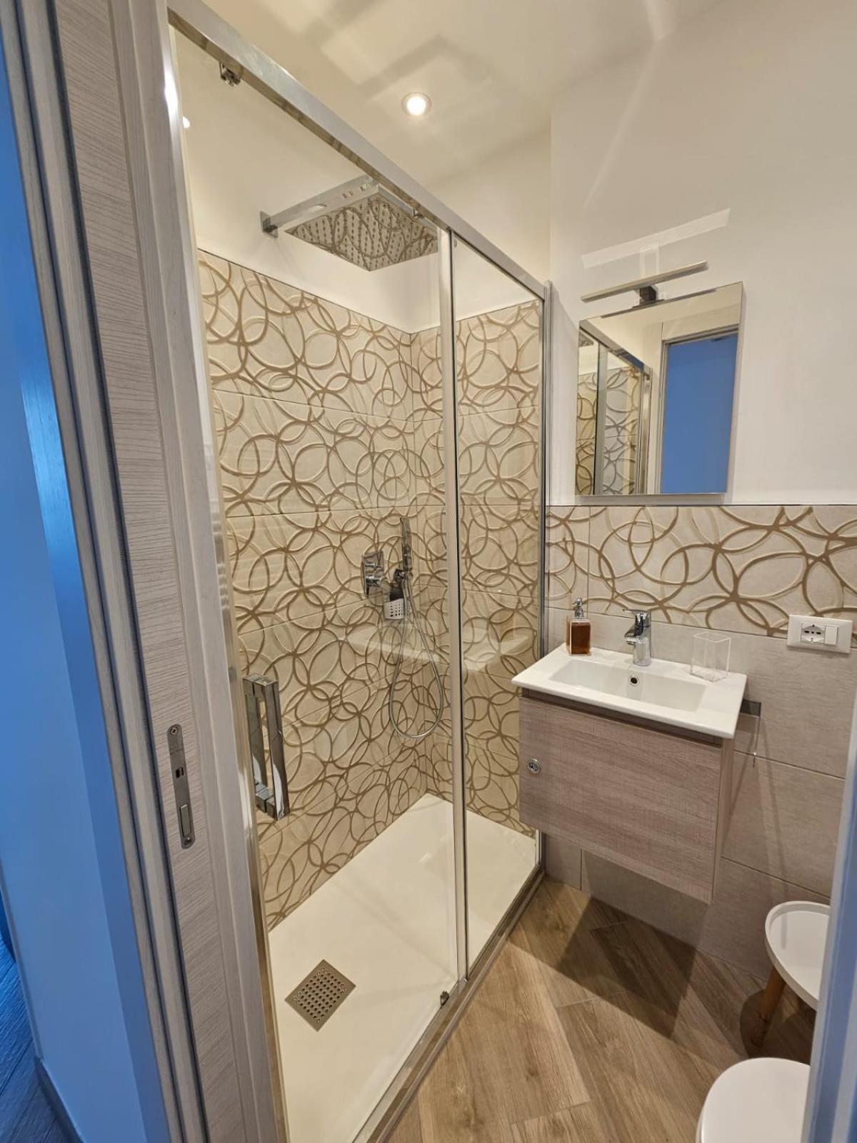 Casa Al Mare Angela Appartement Ventimiglia Buitenkant foto